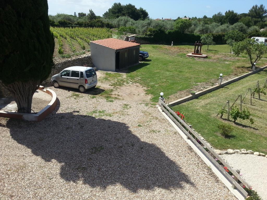 Serra E Mesu Affittacamere Magomadas Bagian luar foto