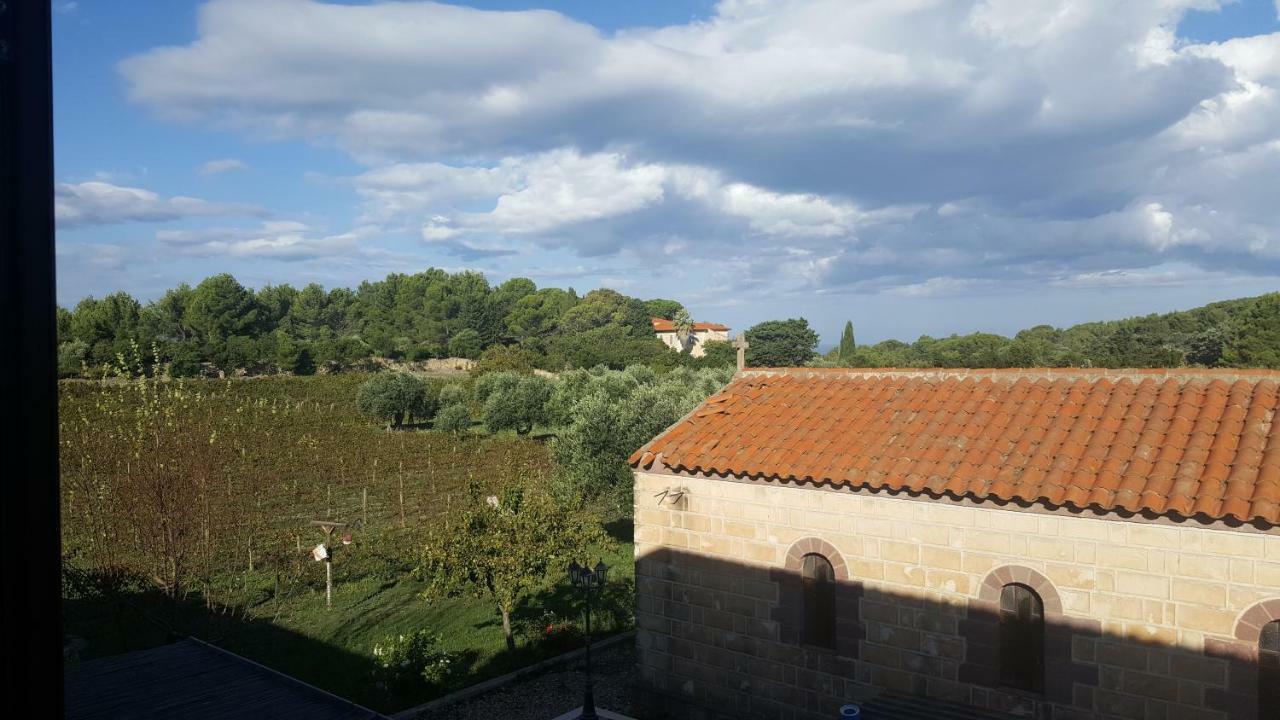 Serra E Mesu Affittacamere Magomadas Bagian luar foto